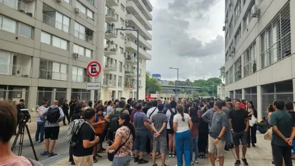 Parque Patricios: una nueva evacuación vuelve a encender la crisis en Estación Buenos Aires